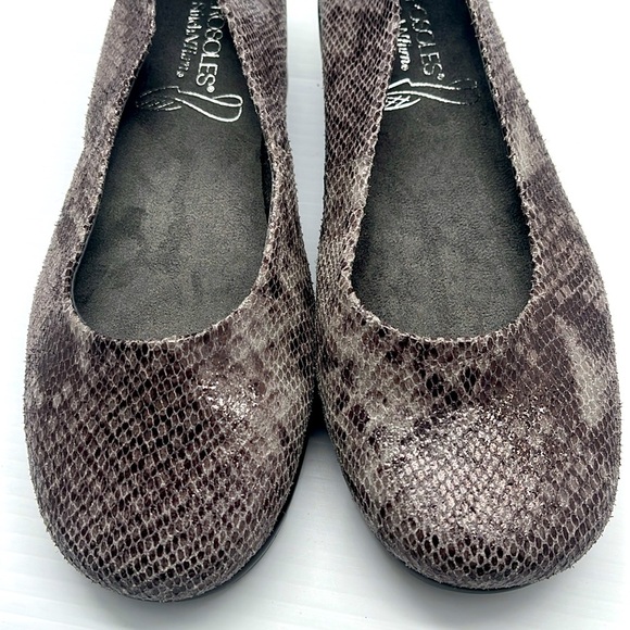 Aerosoles Lantern Leather Wedge Womens 7.5 M Gray Snake Comfort Ballet Classic - Picture 3 of 17